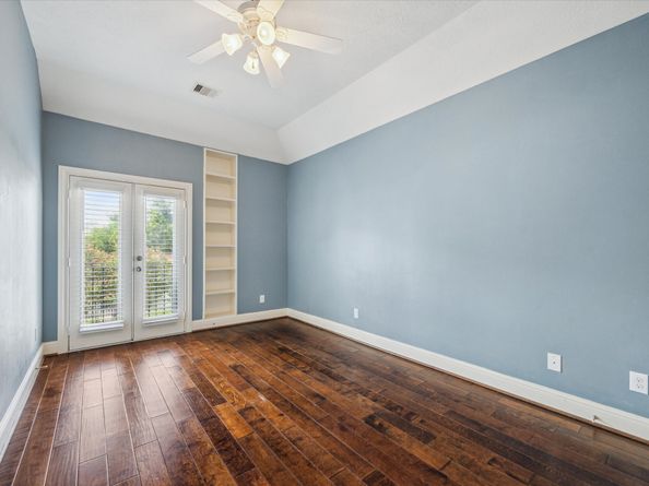 5708 Petty Street B, Houston TX 77007