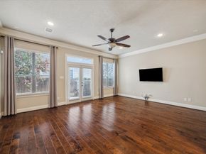 5708 Petty Street B, Houston TX 77007