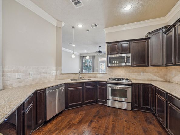 5708 Petty Street B, Houston TX 77007