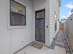 5825 Petty Street, Houston TX 77007