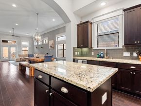 5825 Petty Street, Houston TX 77007