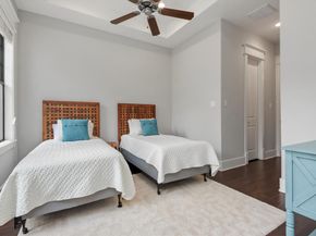 5825 Petty Street, Houston TX 77007