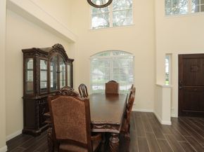 18427 Lakeview Circle, Houston TX 77084