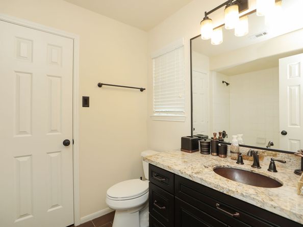 18427 Lakeview Circle, Houston TX 77084
