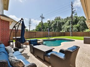 18427 Lakeview Circle, Houston TX 77084