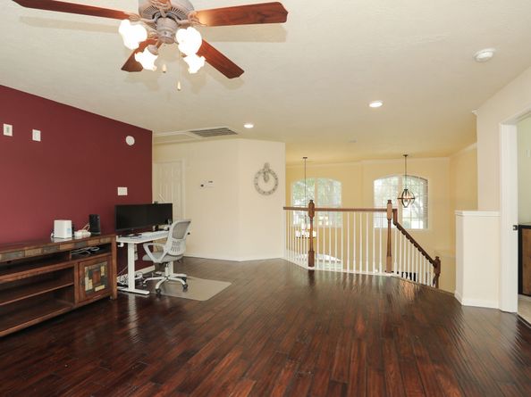 18427 Lakeview Circle, Houston TX 77084