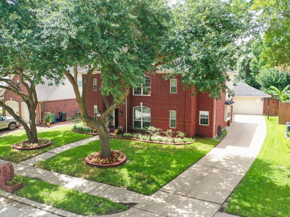 18427 Lakeview Circle, Houston TX 77084