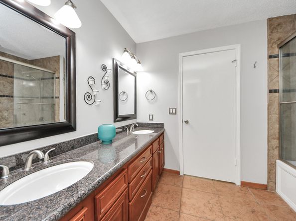11 W Stony Bridge Court, The Woodlands TX 77381