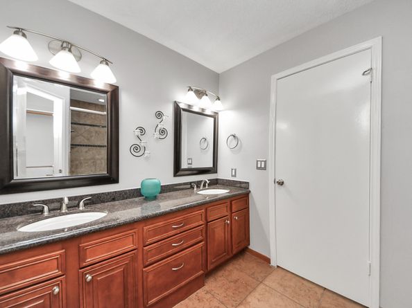 11 W Stony Bridge Court, The Woodlands TX 77381