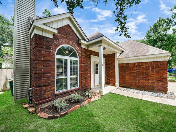 11 W Stony Bridge Court, The Woodlands TX 77381