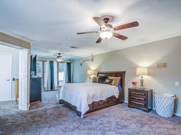 16402 Clearcrest Drive, Houston TX 77059