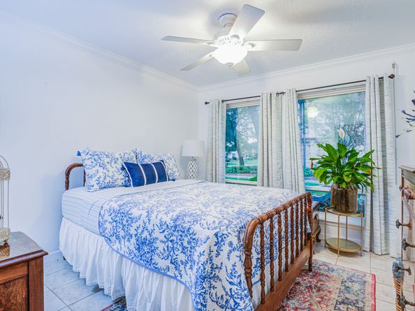 16402 Clearcrest Drive, Houston TX 77059