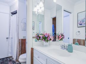 16402 Clearcrest Drive, Houston TX 77059