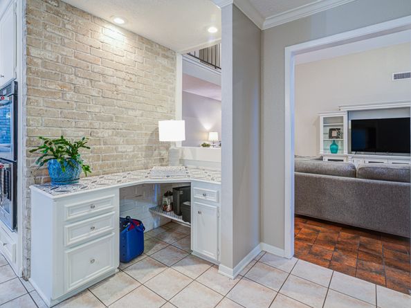 16402 Clearcrest Drive, Houston TX 77059