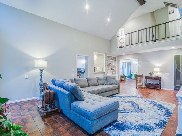 16402 Clearcrest Drive, Houston TX 77059