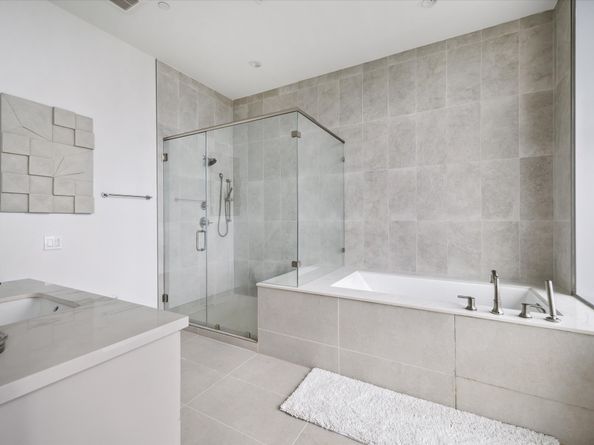 2727 Kirby Drive 27J, Houston TX 77098