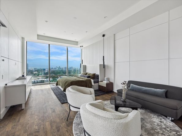 2727 Kirby Drive 27J, Houston TX 77098