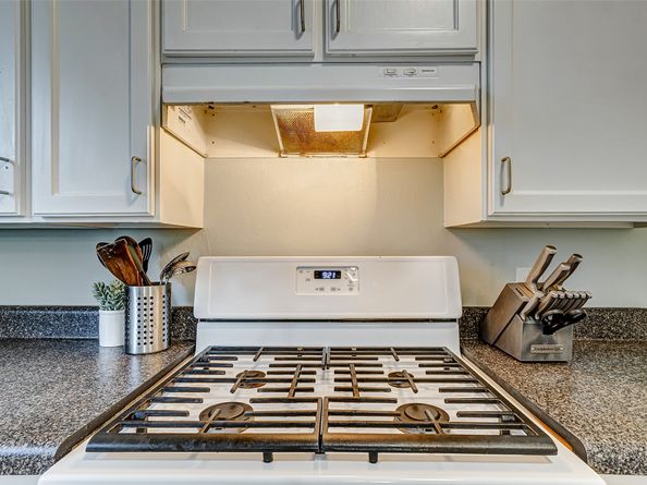 608 Enid Street, Houston TX 77009