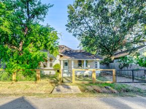 608 Enid Street, Houston TX 77009