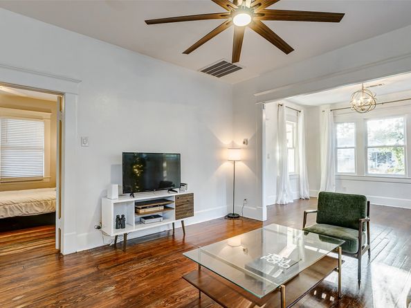 608 Enid Street, Houston TX 77009