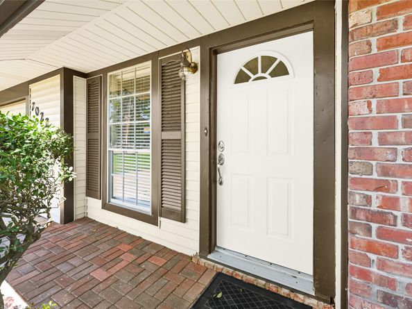 7022 Beechnut Street, Houston TX 77074