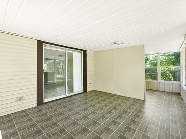 7022 Beechnut Street, Houston TX 77074