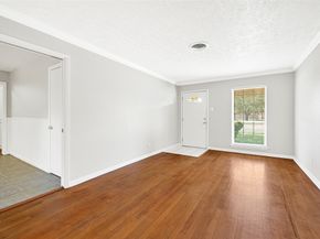 7022 Beechnut Street, Houston TX 77074