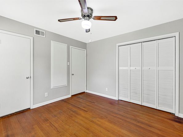 7022 Beechnut Street, Houston TX 77074