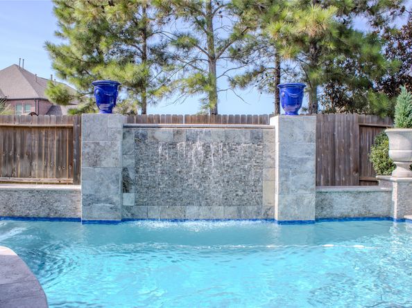 3920 pinecrest peak Drive N, Spring TX 77386