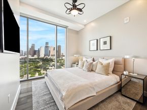 1711 Allen Parkway 1706, Houston TX 77019