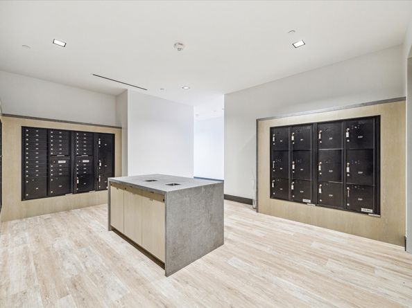 1711 Allen Parkway 1706, Houston TX 77019