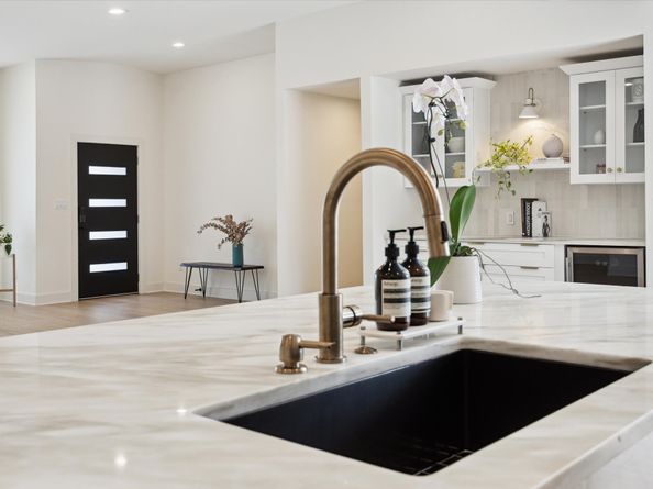 10159 Brinwood Drive, Houston TX 77043