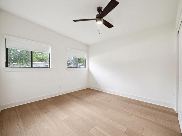 10159 Brinwood Drive, Houston TX 77043