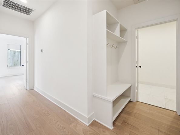 10159 Brinwood Drive, Houston TX 77043