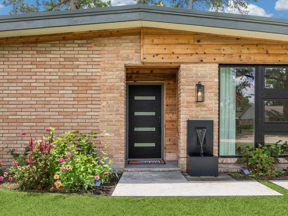 10159 Brinwood Drive, Houston TX 77043