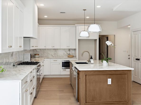 10159 Brinwood Drive, Houston TX 77043