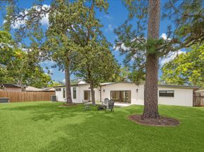 10159 Brinwood Drive, Houston TX 77043