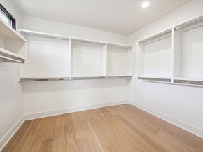 10159 Brinwood Drive, Houston TX 77043