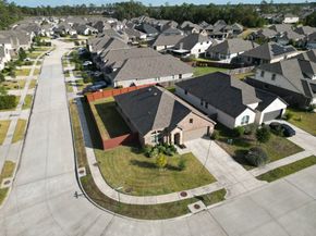 2926 Grand Hawthorne Road, Conroe TX 77385