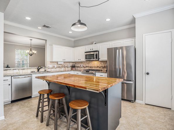16118 Blue Mesa Ridge Drive, Friendswood TX 77546