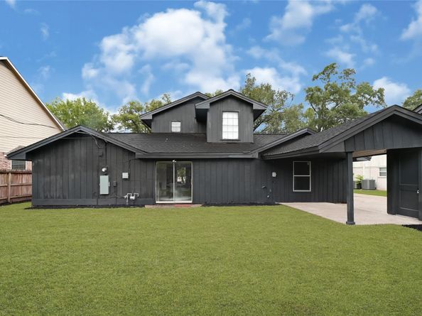 5702 Indigo Street, Houston TX 77096