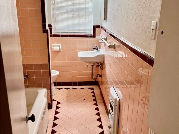3233 Rosedale Street, Houston TX 77004