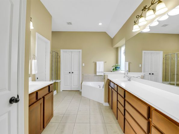 28330 Lauren Cove Lane, Spring TX 77386