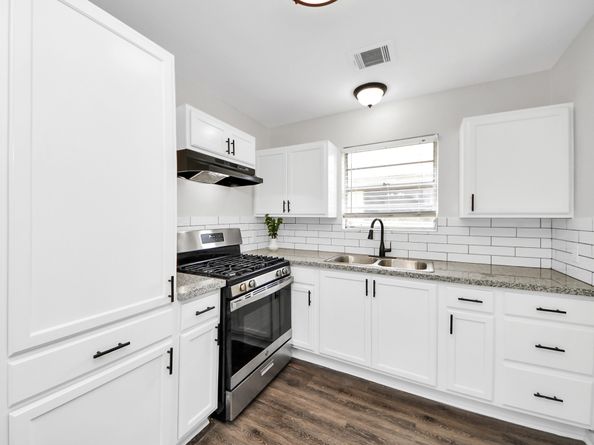 9611 Bertwood Street, Houston TX 77016