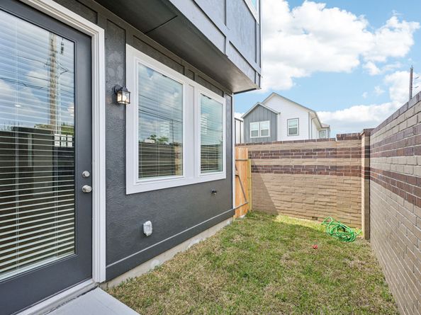 10032 Rustic Charm Street, Houston TX 77080