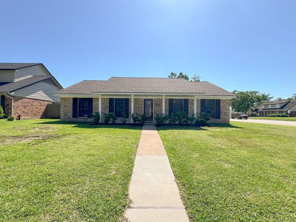 415 Sevenhampton Lane, Houston TX 77015