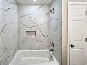 415 Sevenhampton Lane, Houston TX 77015