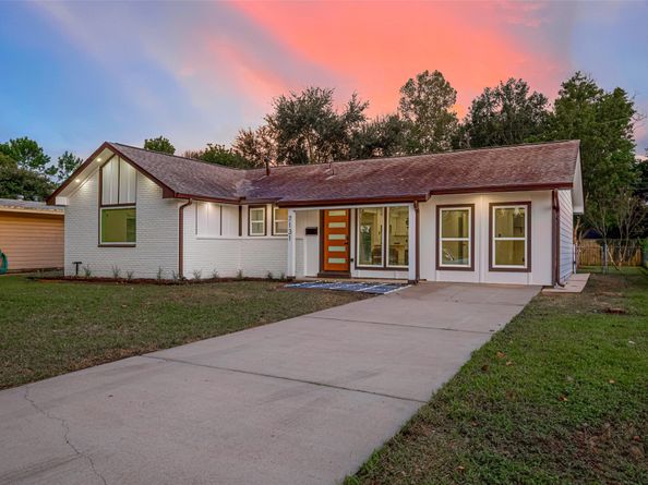 7131 Mobud Drive, Houston TX 77074