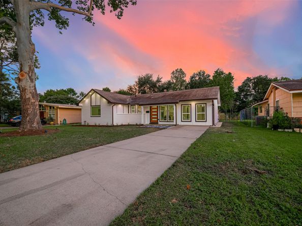 7131 Mobud Drive, Houston TX 77074