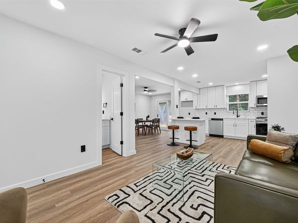 7131 Mobud Drive, Houston TX 77074